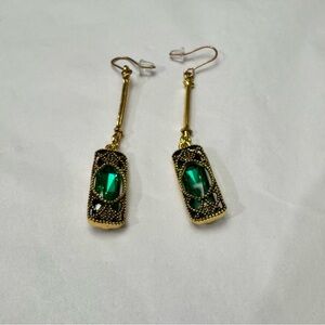 Vintage Gold and Green Dangle Earrings NWOT